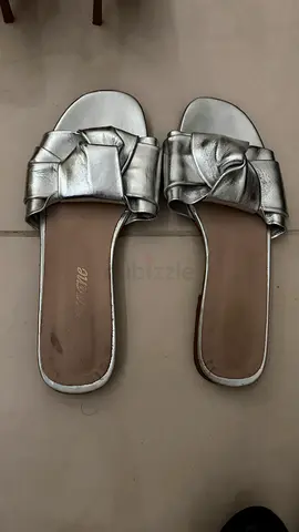 Silver flats- size 39