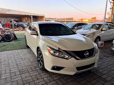 2017 Nissan ALTIMA — фото 4
