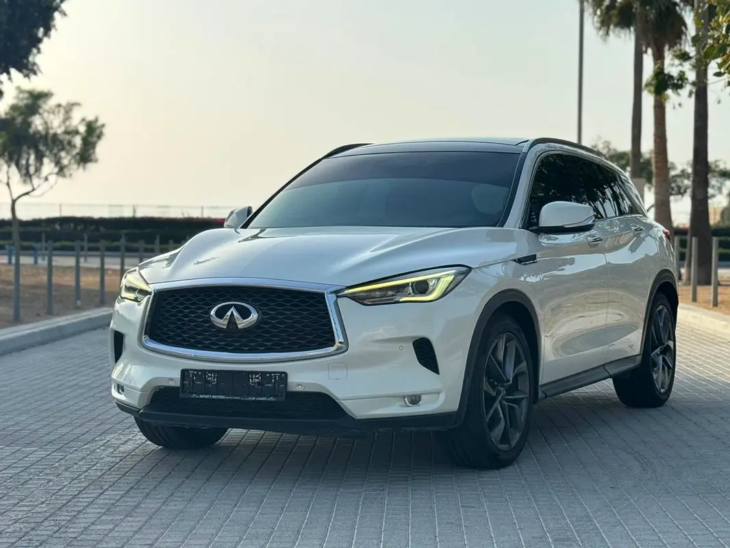 Infiniti QX50 2021 — photo 1 of 10