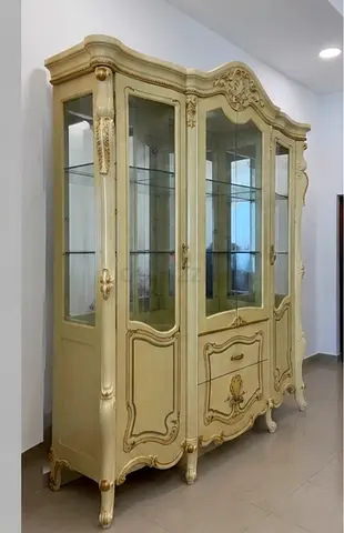 Elegant Cream Classical Vitrine Display Cabinet