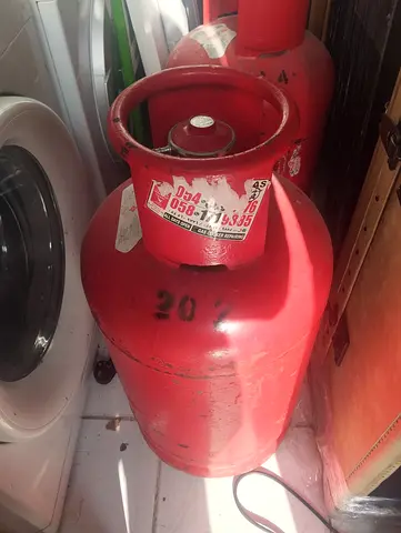 Gas Cylinder 20kg Full W/Regulator
