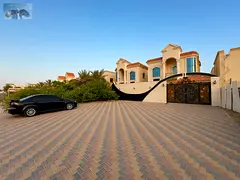 Commercial villa for rent, central air conditioning, all rooms are master suites with maid's roo