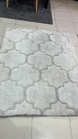 Light grey textured area rug - 125x160cm, good condition