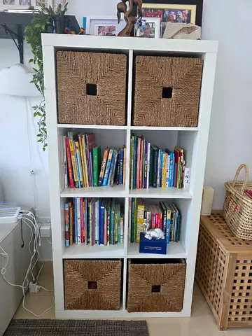 White 6-Cube Storage Shelf - Good Condition