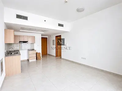 TOP FLOOR | PRIME VIEW | VACANT | APPLY NOW