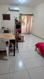 Family sharing room in Abushagara