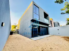 Luxurious 3 Bedroom Villa For Sale In Robinia, Masaar