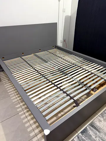 Ikea Queen Size Bed (160x200)