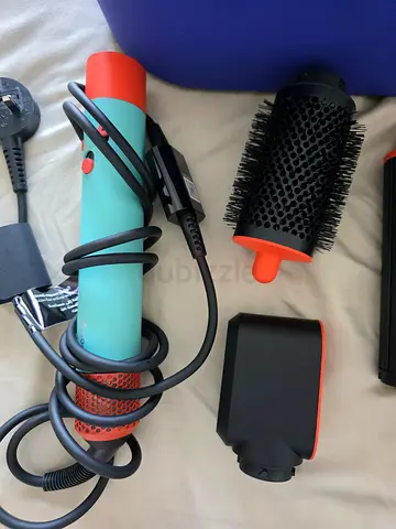 Dyson Airwrap (brand new)