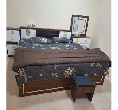 King size bed with built-in headboard storage and bedside drawers - good condition