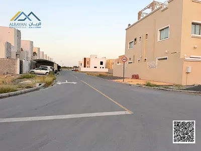Corner plot ready for construction, freehold, negotiable