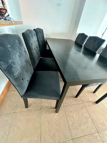 Solid Black Dining Table with 6 Upholstered Chairs - very Good Condition