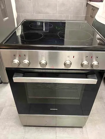 Siemens 60x60cm 4 hobs electric cooking range new condition