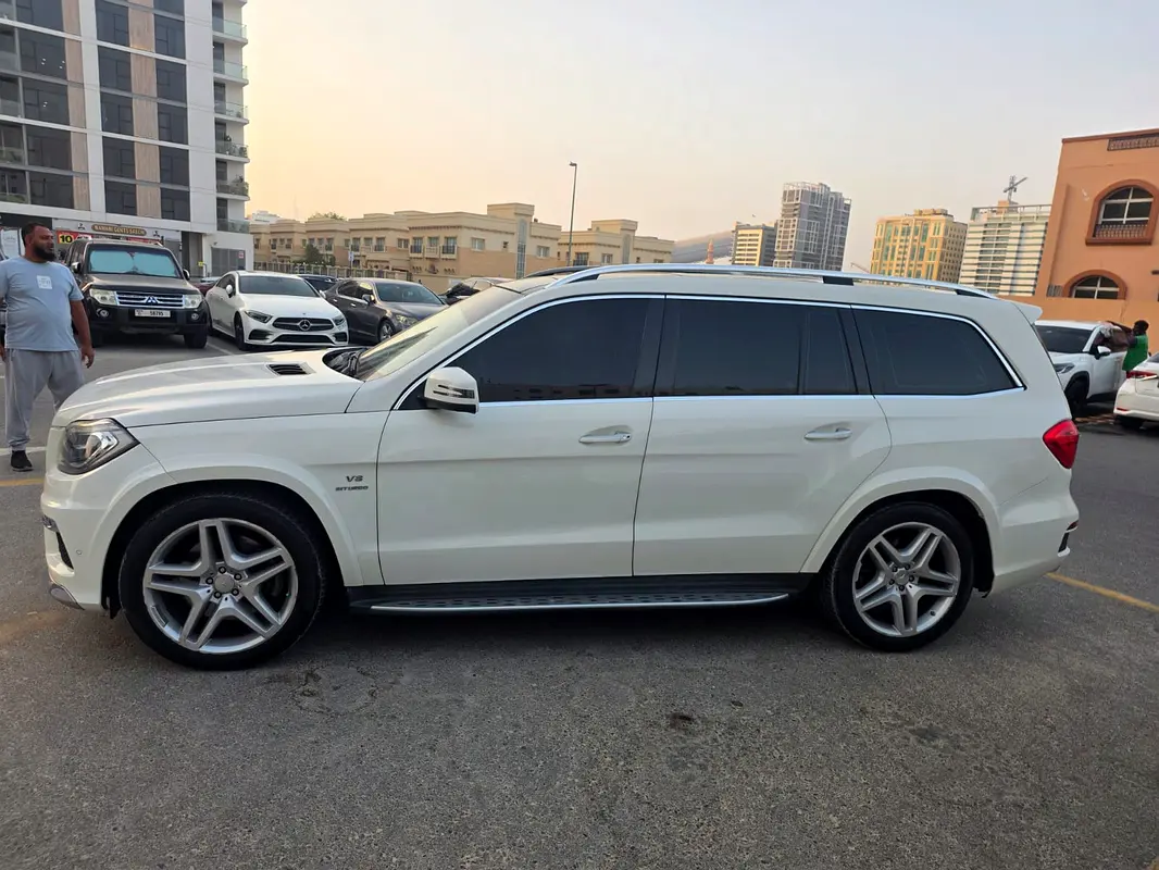 Mercedes-Benz GL-Class 2013 — photo 1 of 9