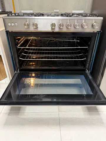Oven Midea
