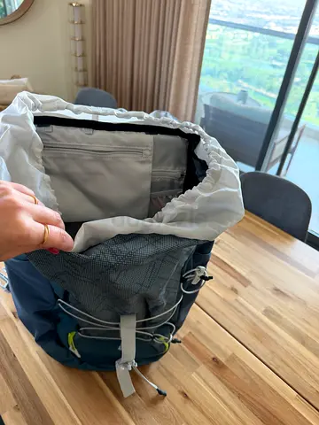 Quechua - Used Hiking Daypack / Trail Backpack - 20-30L, good condition