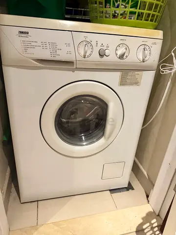 Front load Zanussi washing/Dryer machine - good working condition