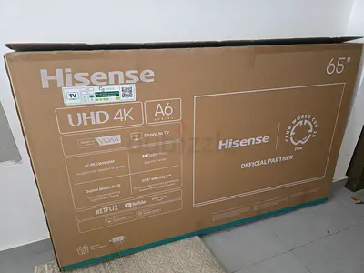 Display broken Hisense 65 UHD 4K TV with Box 2 month old only
