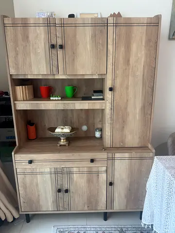 Large wooden storage cabinet / sideboard in good condition