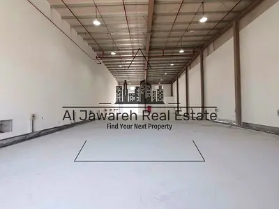 مستودع بقوه 400 كيلو وات  وسعر مميز ومساحه 5215 قدم