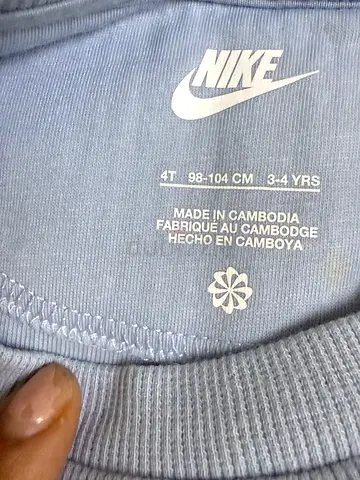 Nike kids baby blue crew neck sweatshirt size 3-4 yrs