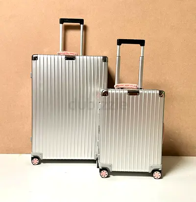 Set of 2 rimova Silver Hard Shell Roller Luggage with Telescopic Handles