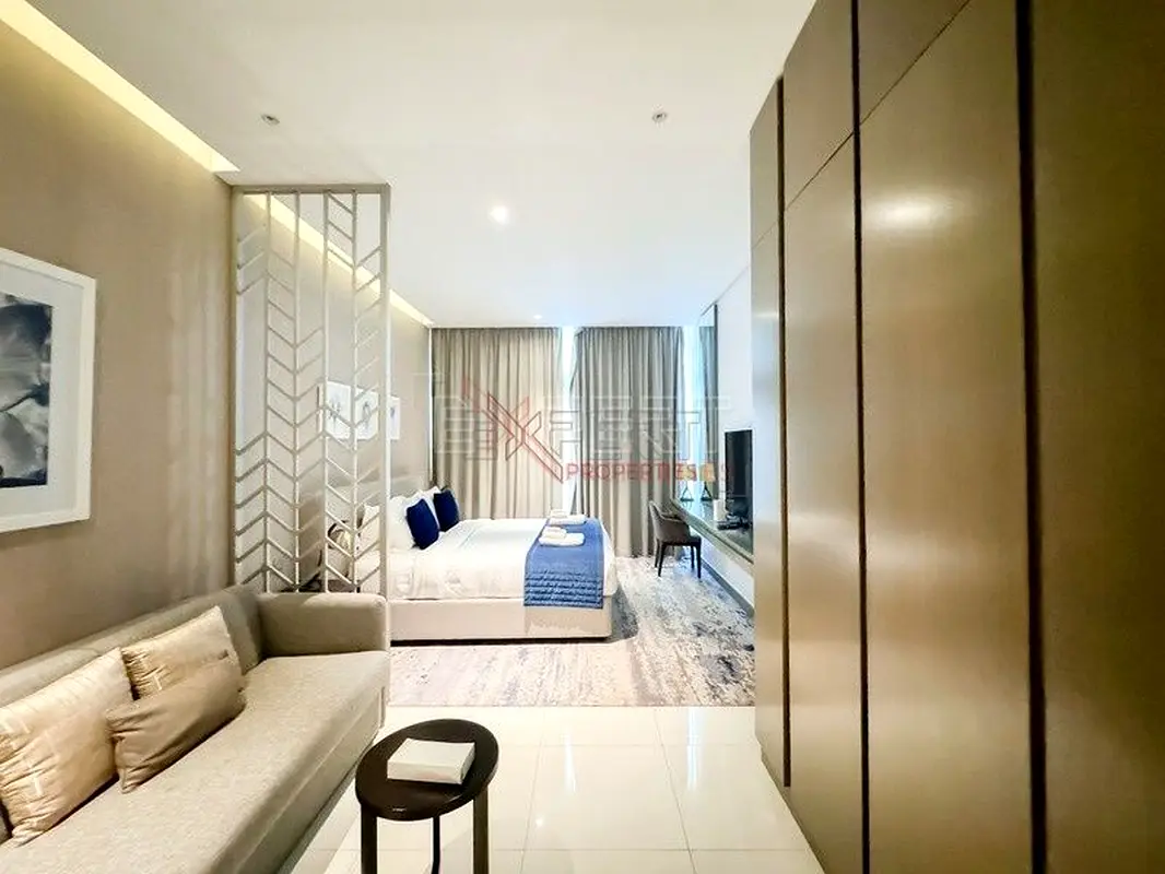 Luxury Furnished|High Floor|Balcony & Canal Views
