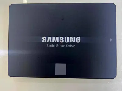 Samsung 2.5 SATA Solid State Drive (SSD) -  -4tbGood Condition