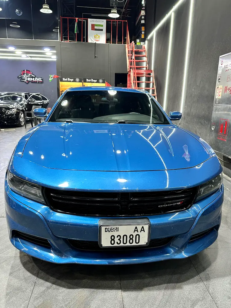 Dodge Charger 2020 — photo 1 of 8