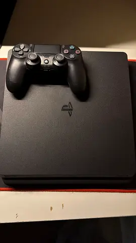 بلايستيشن 4 سليم واحد تيرا و يد / PlayStation 4 Slim One Terra and 1 controller