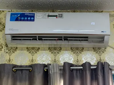 Split wall-mounted air conditioner - working condition