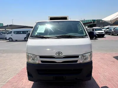 صورة مصغرة 2 لـ 2011 Toyota HIACE