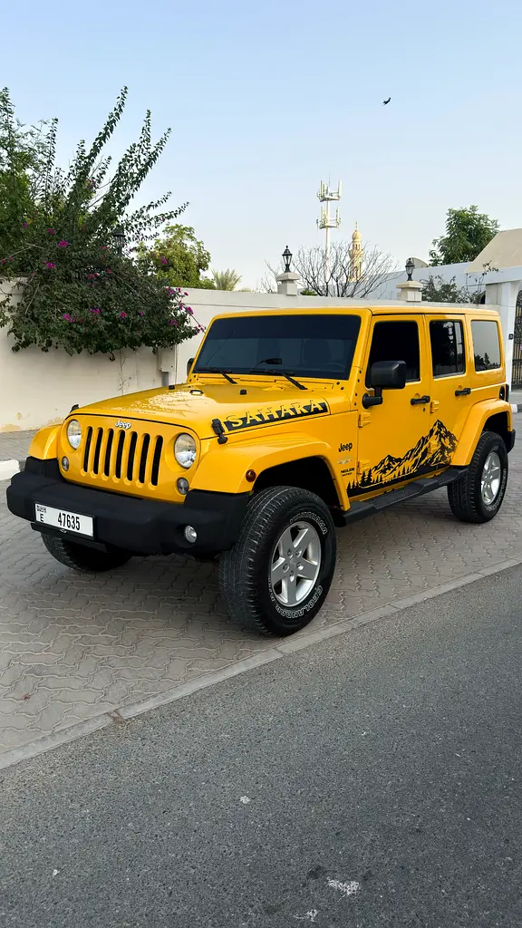 Jeep Wrangler 2015 — photo 1 of 8