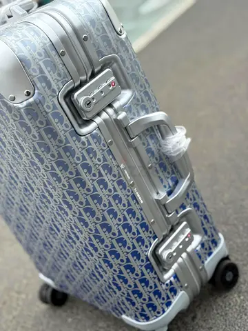 Dior Rimowa luggage 🧳