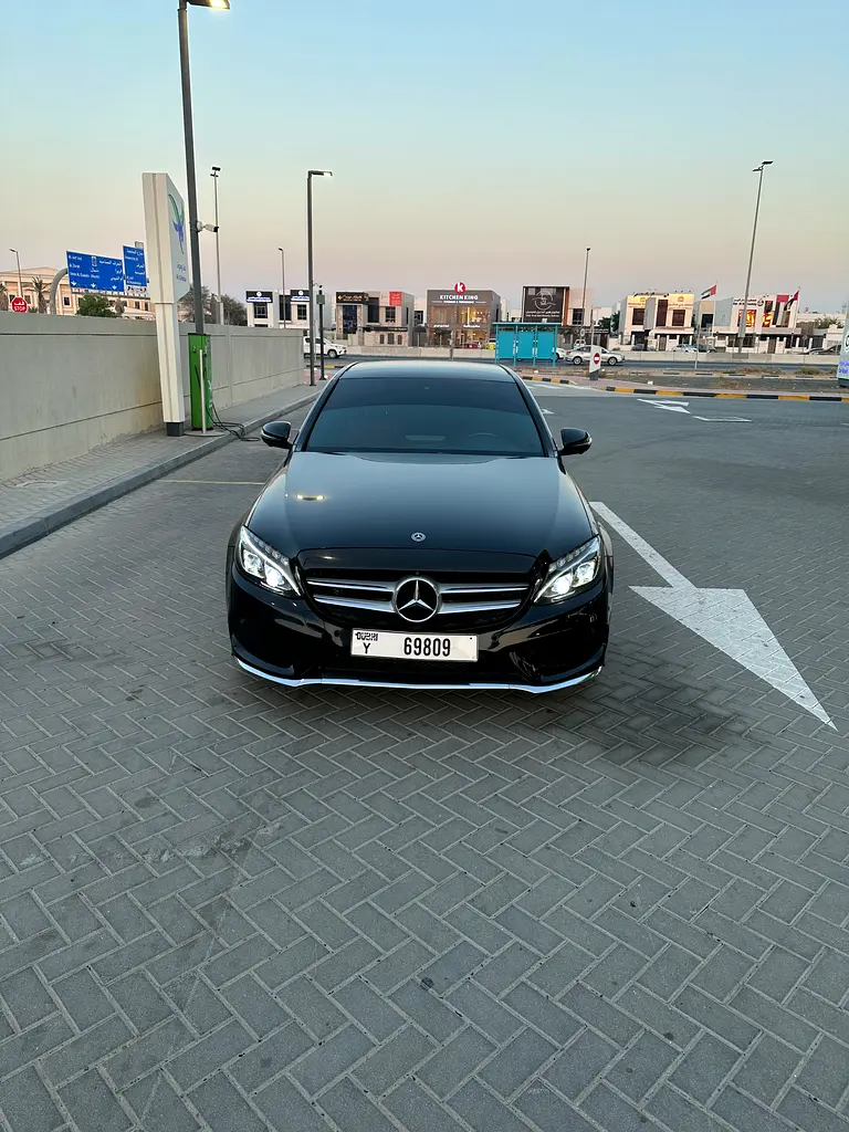 Mercedes-Benz C-Class 2018 — photo 1 of 5