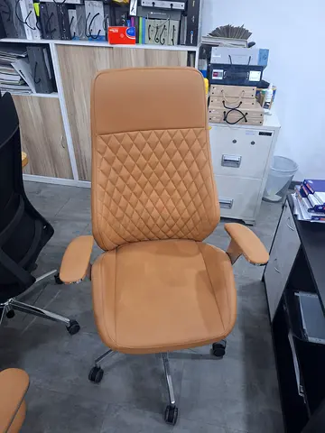 brown leather manger/ceo chair