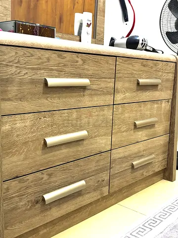 Spacious Modern Six Drawer Dresser with Wood Grain Finish