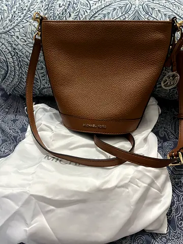 Michael Kors Bucket Brown Color Brand New Condition