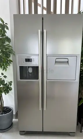SIEMENS Stainless Steel Side-by-Side Fridge with Ice  Water Dispenser