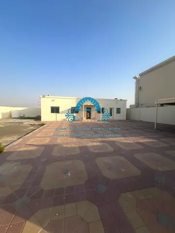 Villa for rent. Sharjah Emirate - Umm Fanin area.
