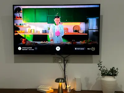 55-inch LED Smart TV mounted with Wi-Fi and HDMI, Sonny , 4 K