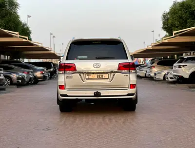 صورة 6 لـ 2021 Toyota LAND CRUISER
