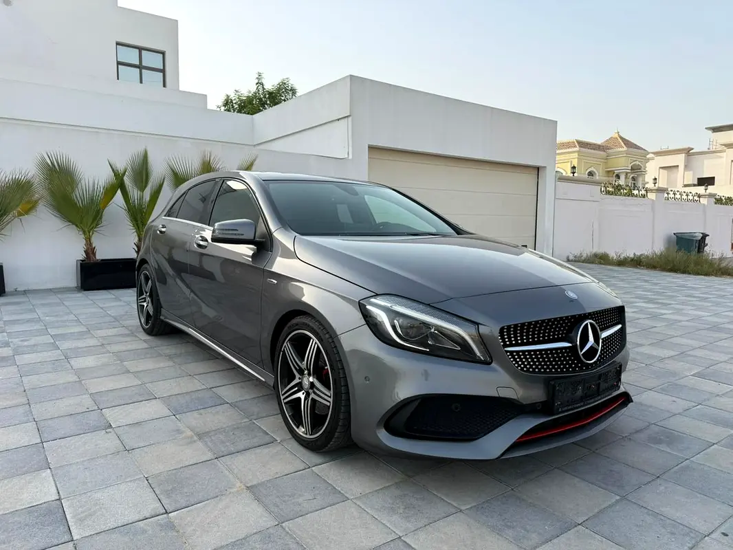 Mercedes-Benz A-Class 2017 — photo 1 of 19