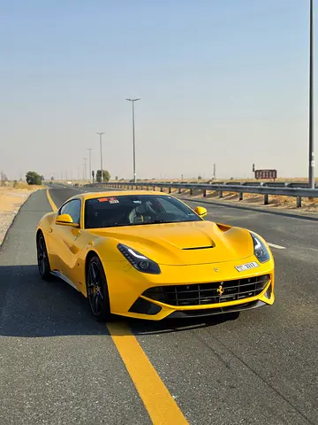 FERRARI F12 - FULL CARBON - VERY WELL MAINTAINED AL TAYER