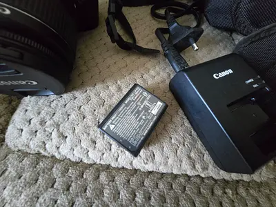 Canon camera body with battery and charger (used) - bundle