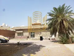 Villa for sale in Sharjah, Al Mansoura area, Al Sharq district. 9000 sq ft,