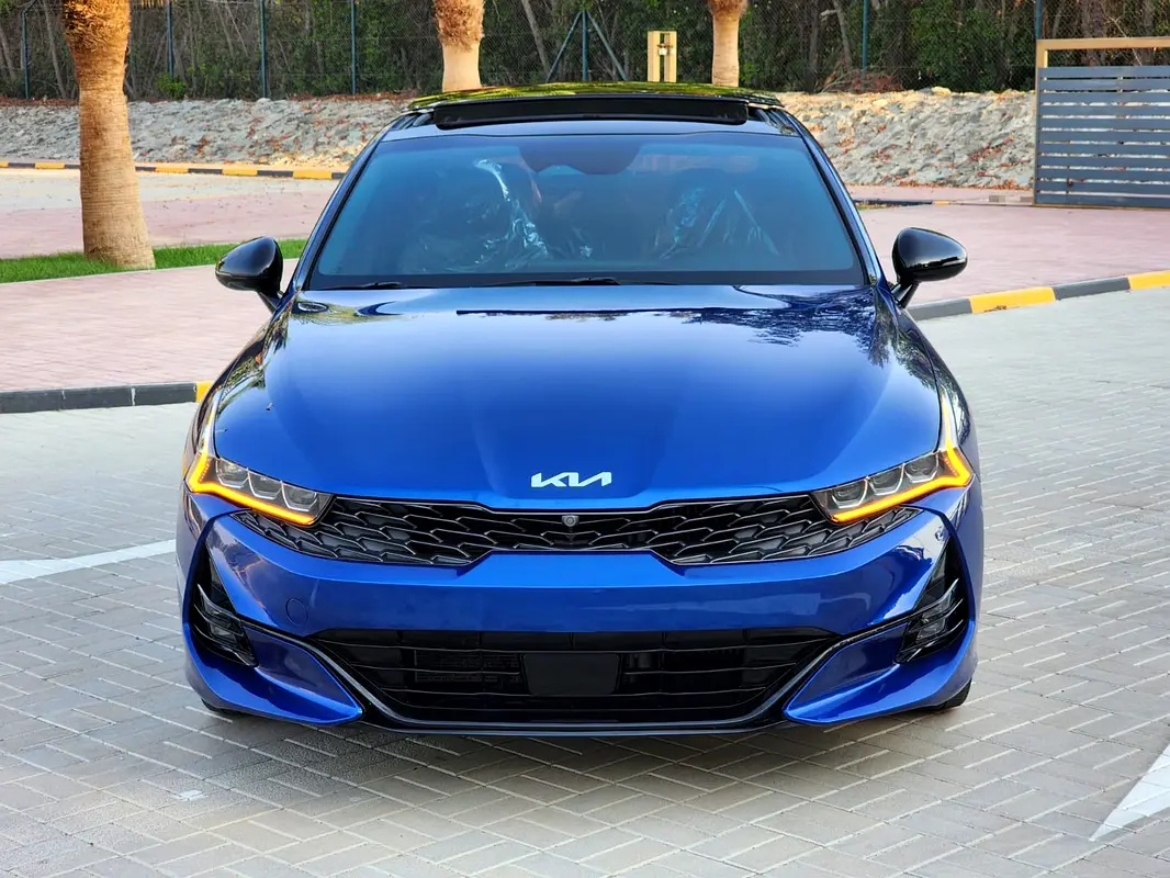 Kia K5 2023 — photo 1 of 15