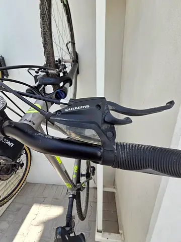 Kellys Cliff 30 M size -Silver (5 months old) with Shimano Drive