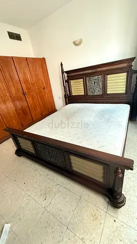 Classic Wooden King Size Bed with Ornate Headboard and Mattress