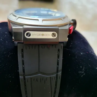 Hydrogen mens sport watch with black rubber strap
